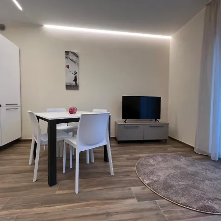 Appartamento Lago Lägenhet